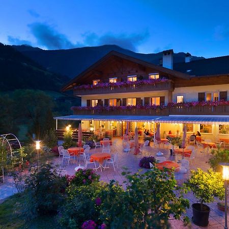 Hotel Klotz San Leonardo in Passiria Esterno foto