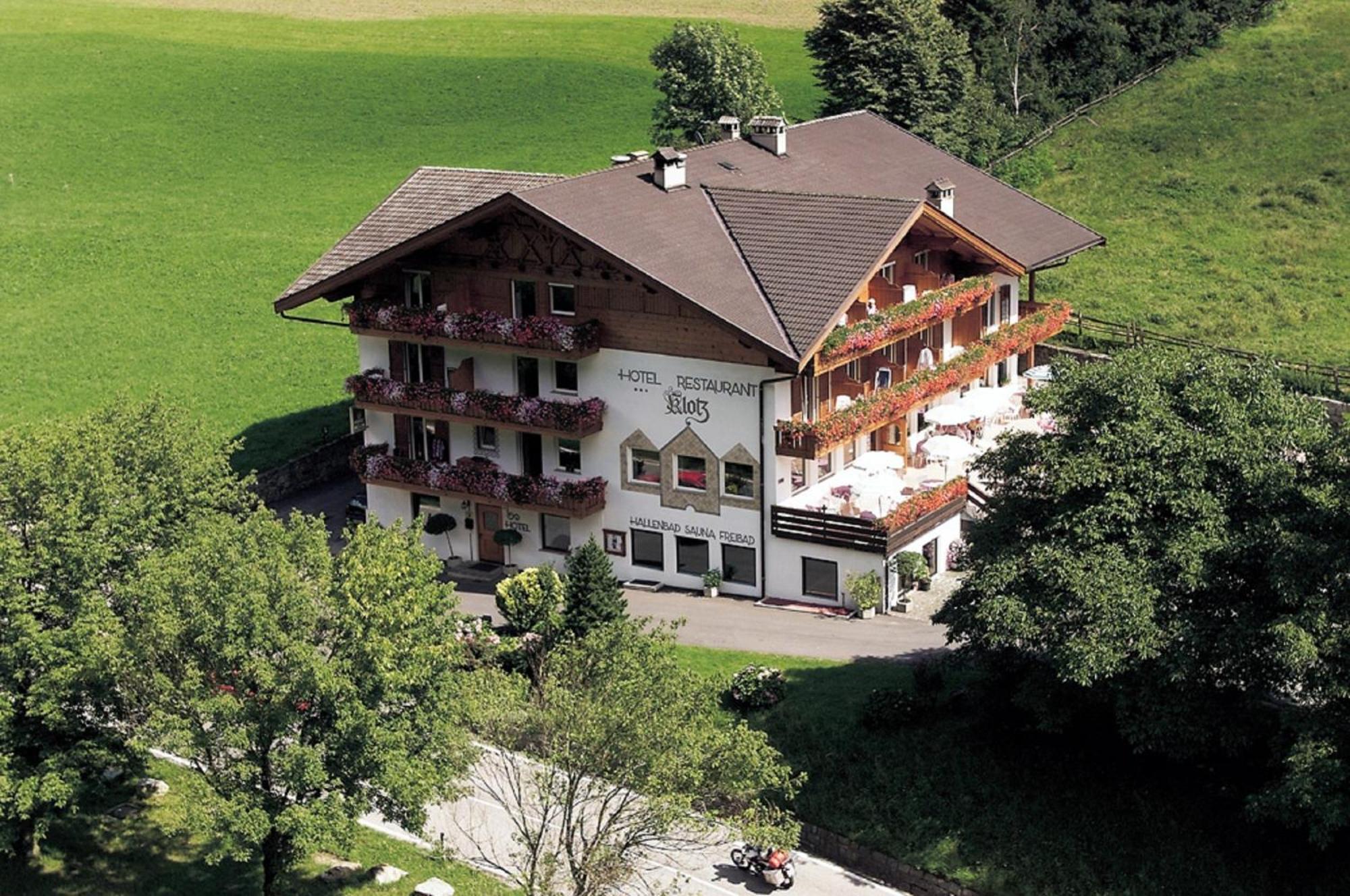 Hotel Klotz San Leonardo in Passiria Esterno foto