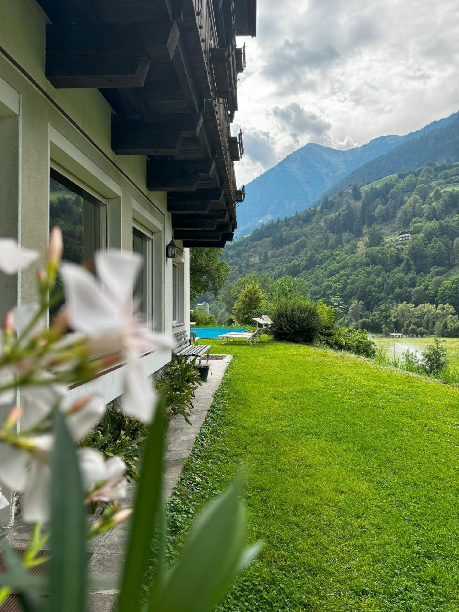 Hotel Klotz San Leonardo in Passiria Esterno foto